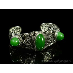 Браслет нефрит.