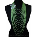 Колье из циркона 14нитей с цветком из перламутра, зеленый, 48см