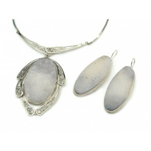 Колье и серьги халцедон, 49 см. Колье и серьги халцедон, 49 см.