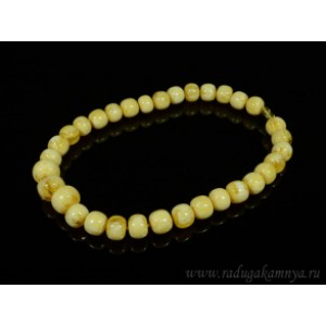Колье из янтаря кукуруза 16*13мм-19*15мм молочный, 50см