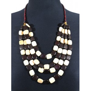 Колье из дерева 4 нити квадрат 14мм, 60см