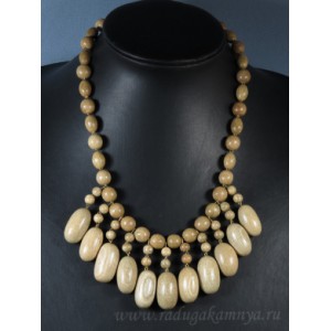 Украшение из дерева - колье Сливки, 47см