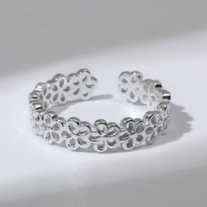 Кольцо "Тренд" цветы, цвет серебро, безразмерное