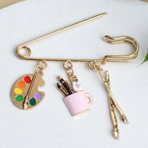 Булавка "Художник" с Кулонми, 7см, цветная, цвет золотистый