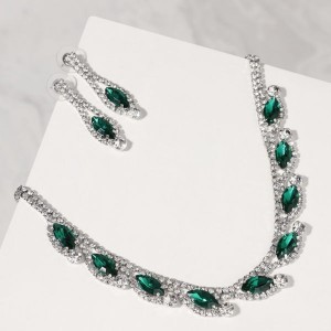 Комплект: серьги, колье "Листопад" утончённый ромб, цвет бело-изумрудный, цвет серебристый