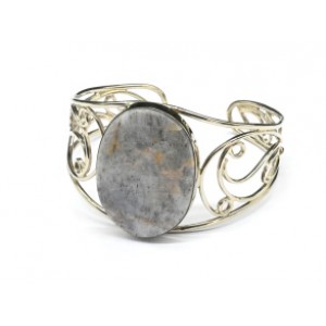 Браслет с беломоритом " Овал " 27*37мм, 18см. Браслет с беломоритом " Овал " 27*37мм, 18см.