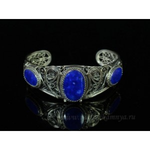 Браслет с лазуритом.