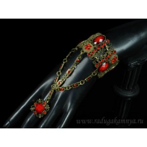 Браслет-слейв из ювелирного сплава с цирконами и муранским стеклом "Овал" цвет красный.