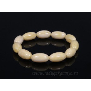 Браслет из янтаря овал 11*20мм молочный.