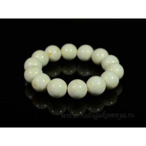 Браслет из янтаря шарик 15мм цвет "белоснежка"