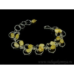 Браслет с янтарем в посеребрении, 17см.