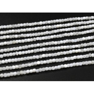 Бусины из беломорита кубик гр.2мм, 39см, 163 бусины