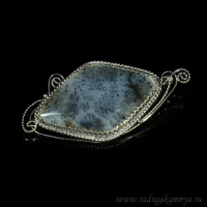 Брошь агат моховой, 51*25мм. Брошь агат моховой, 51*25мм.