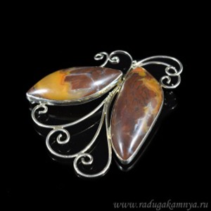 Брошь из агата 66*53мм.