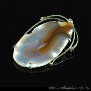 Брошь с агатом 55*35мм.