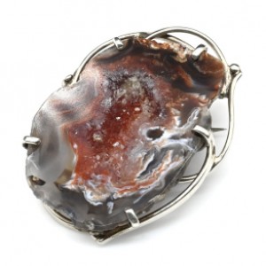 Брошь с жеодами агата бразильского 42*32мм.