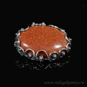 Брошь авантюрин в мельхиоре 45*34мм.