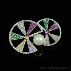 Брошь - кулон с цирконами и майоркой "Карусель" 46*30мм, цвет ассорти