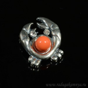 Брошь с майоркой " Краб " в мельхиоре, цвет оранжевый 18*22мм.