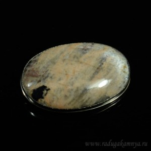 Брошь солнечный камень " Овал " 43*30мм.
