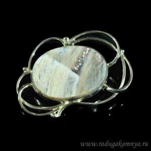 Брошь солнечный камень 47*33мм.