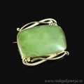 Брошь нефрит 40*37мм.