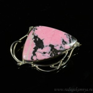 Брошь с родонитом грация 48*37мм. Брошь с родонитом грация 48*37мм.