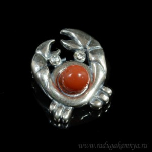 Брошь с сердоликом " Краб " в мельхиоре, 18*22мм.