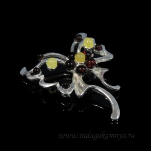 Брошь с янтарём в посеребрении "бабочка" 37*47мм кофейный Брошь с янтарём в посеребрении "бабочка" 37*47мм кофейный