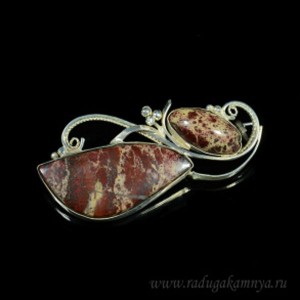 Брошь из яшмы 53*25мм.