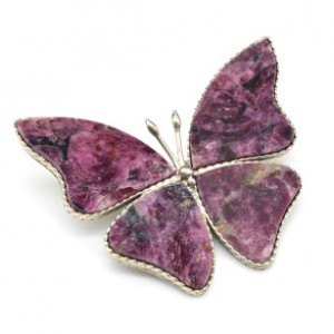 Брошь эвдиалит " Бабочка " 42*35мм.