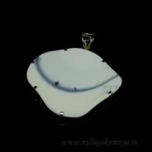 Кулон из агата белого, 55*48мм.