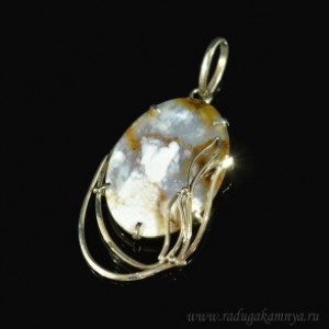 Кулон из агата мохового, 29*50мм. Кулон из агата мохового, 29*50мм.