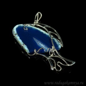 Кулон из агата тонированного, "Рыбка", 80*44мм.