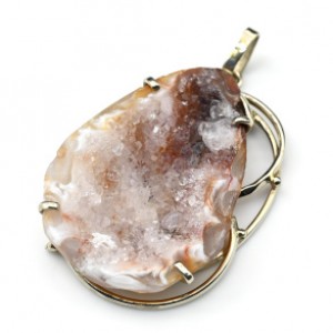 Кулон с жеодами агата бразильского 33*43мм.