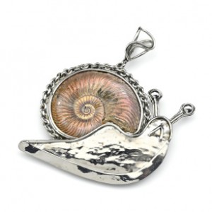 Кулон из аммонита " Улитка " 52*43мм.