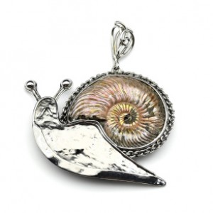 Кулон из аммонита " Улитка " 60*45мм.