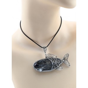 Кулон гранат в метаморфическом сланце " Рыбка " 83*41мм.