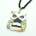 Кулон на шнурке из перламутра Сова 39*42мм, 48см Кулон на шнурке из перламутра Сова 39*42мм, 48см