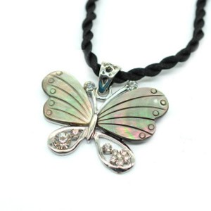 Кулон с перламутром "Бабочка" 43*33мм, 50см Кулон с перламутром "Бабочка" 43*33мм, 50см