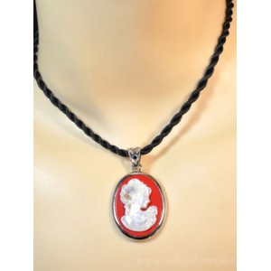 Кулон с перламутром "Камея" овал 26*38мм, 50см