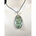 Кулон из змеевика 38*62мм.