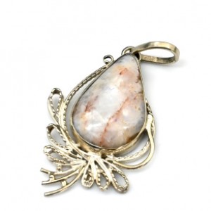 Кулон беломорит " Капля " 27*37мм. Кулон беломорит " Капля " 27*37мм.