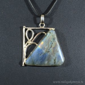 Кулон с лабрадором 39*38мм.