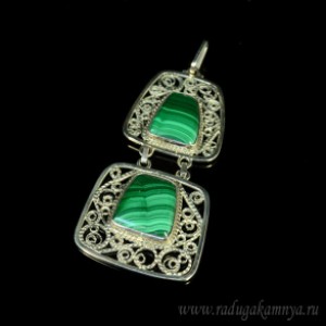 Кулон с малахитом 33*70мм.