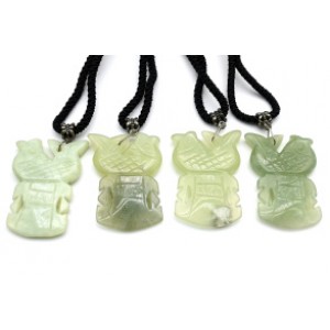 Кулон на шнурке из нефрита "Рыбка" 48см