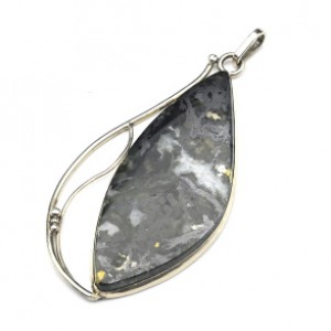 Кулон с халькопиритом " Грация " 36*68мм.