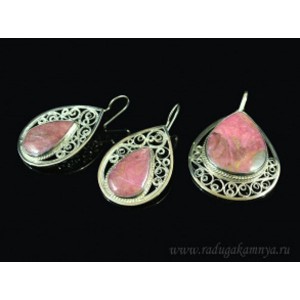 Кулон и серьги родонит.