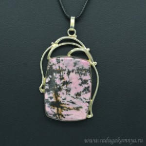 Кулон с родонитом 34*54мм.