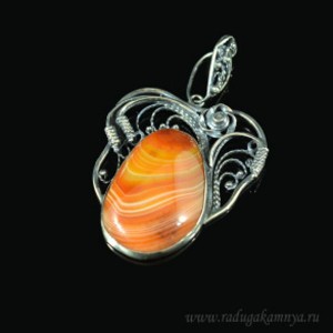 Кулон с сердоликом 40*45мм.